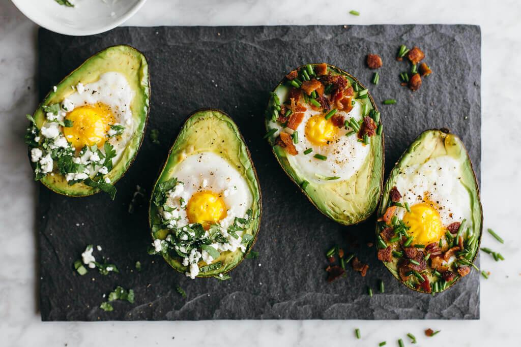 Baked_Avocado_Eggs