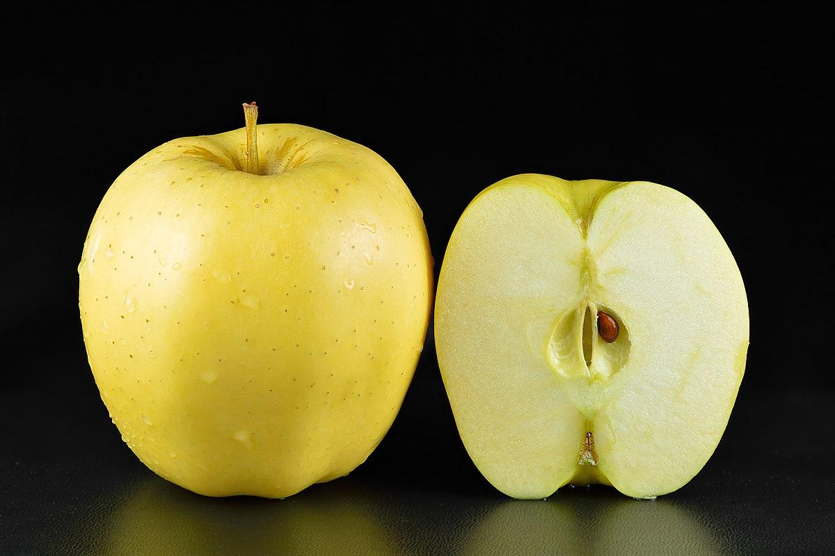 Golden_Delicious_Apple