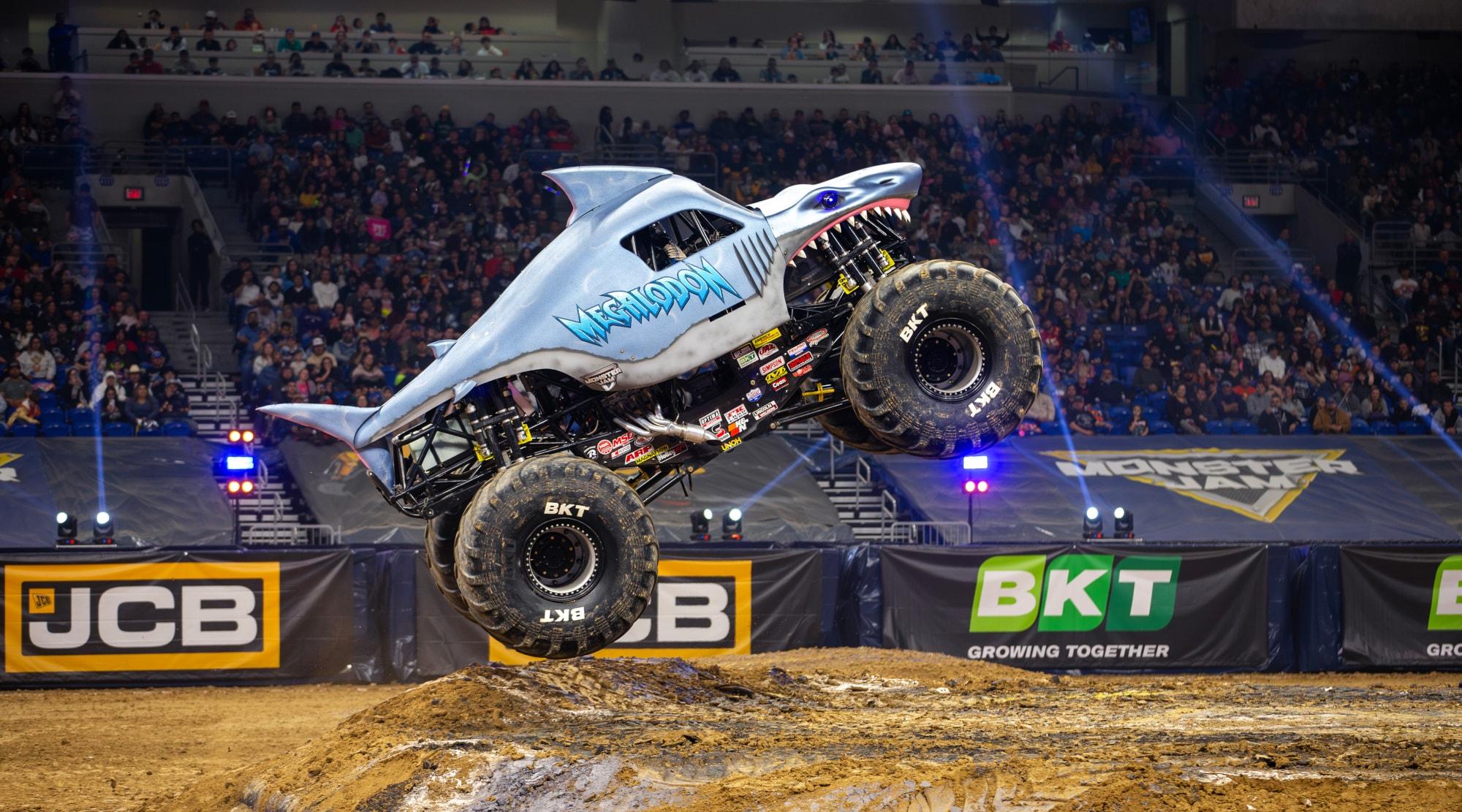 Monster_Trucks