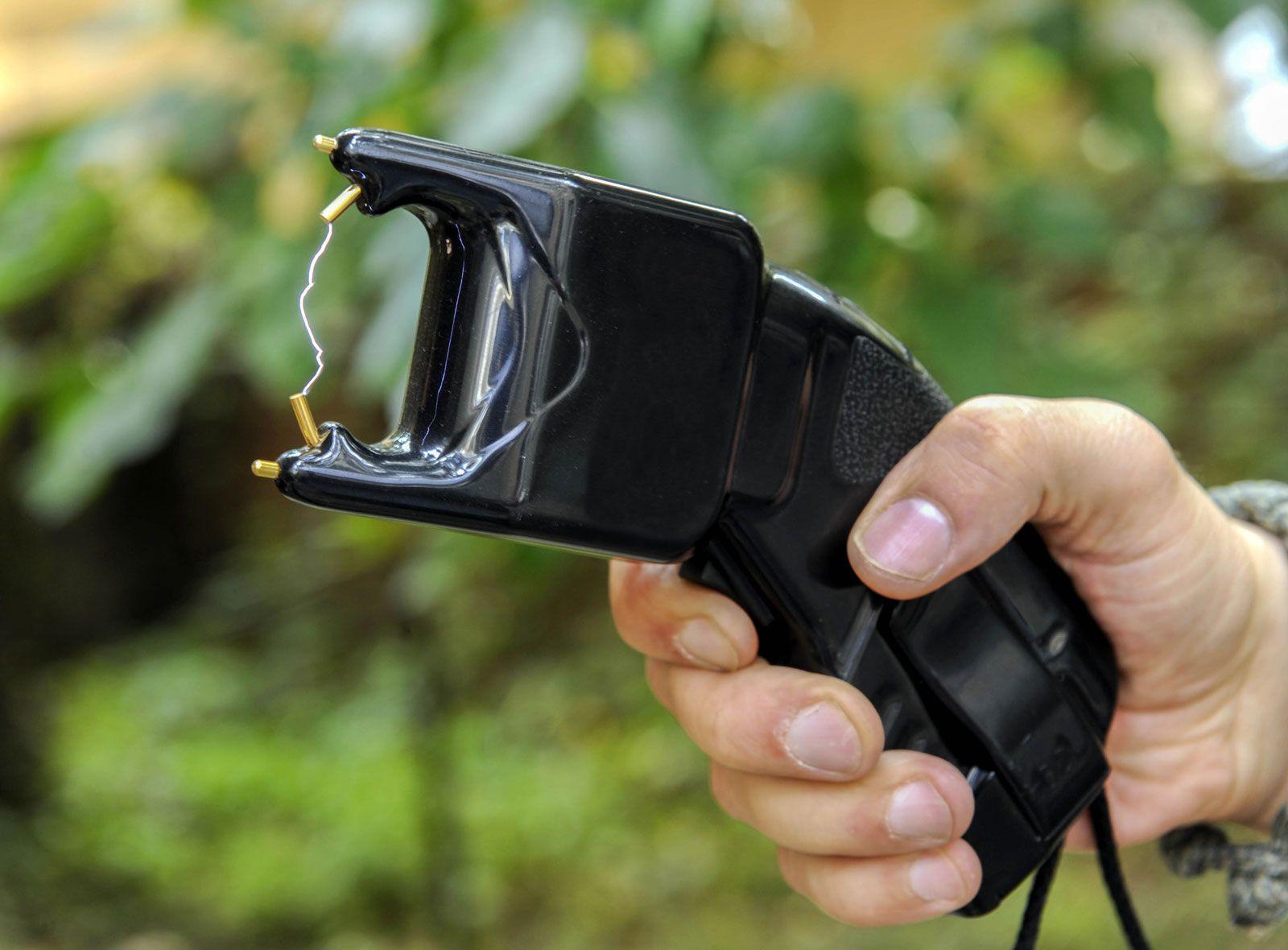 Taser_Gun