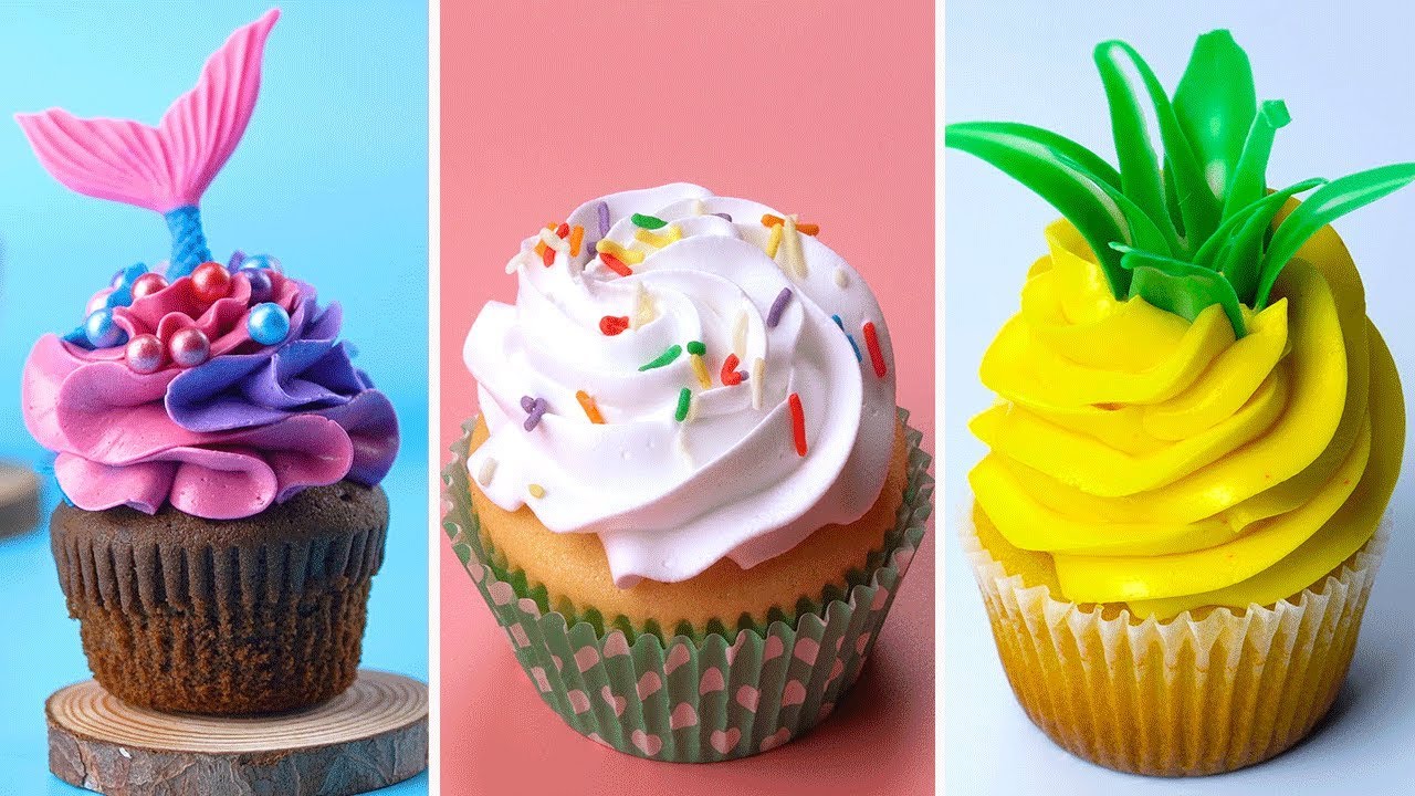 Decorating Cupcakes