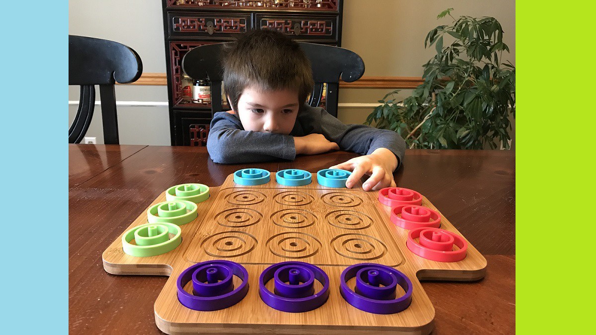Otrio Board Game