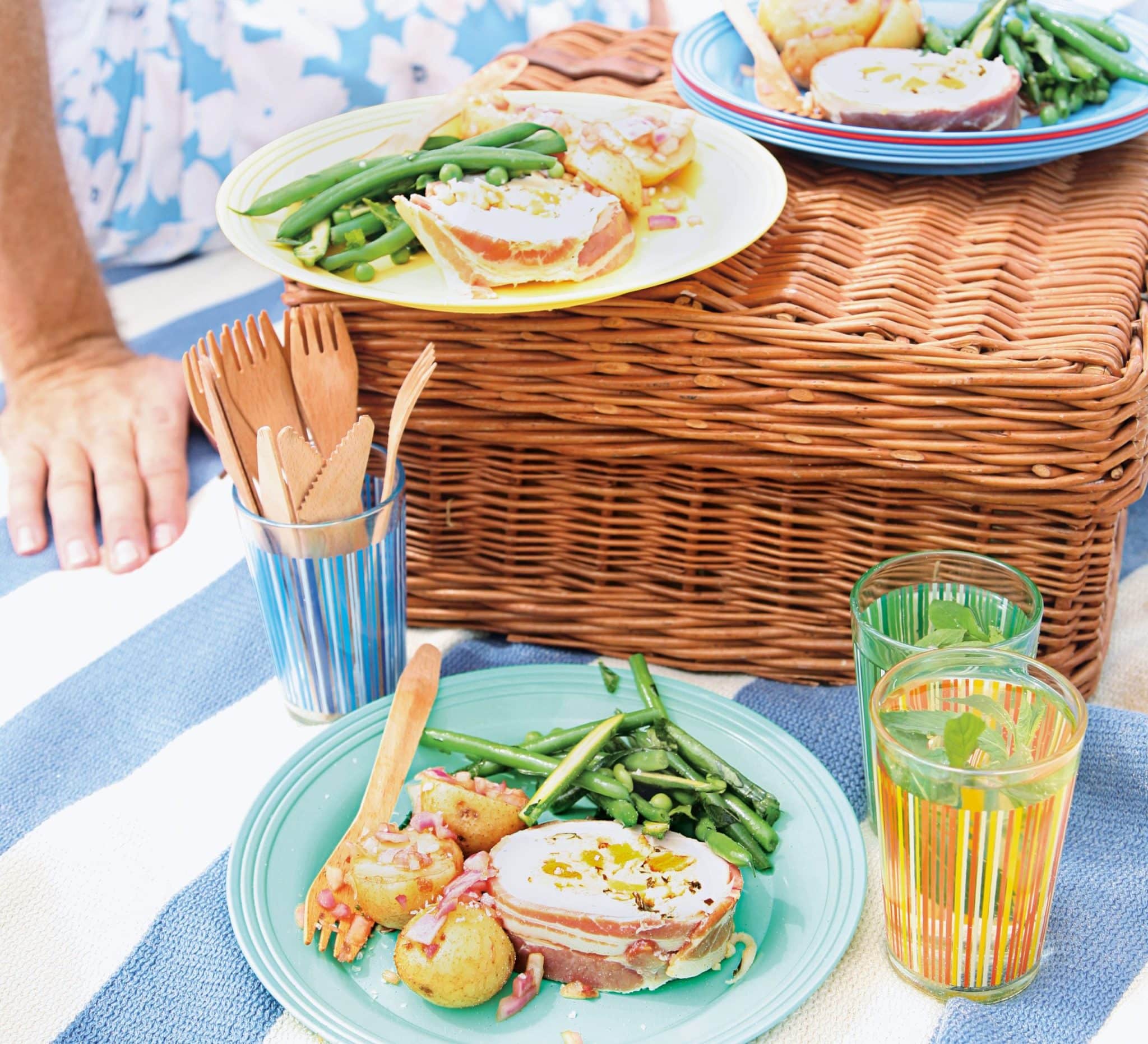Picnic Basket in The Centre