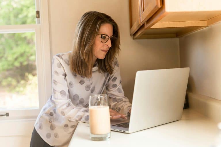 Empowering Working Moms in Web3