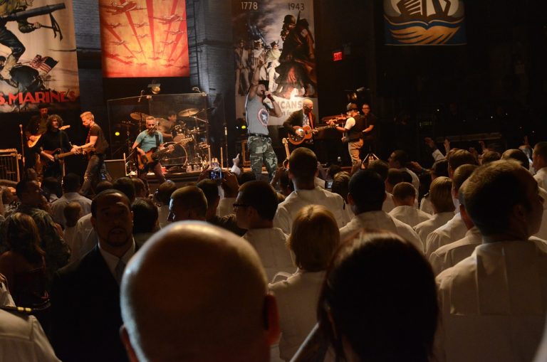 Your Guide to Experiencing Celebrity Concerts in Pigeon Forge