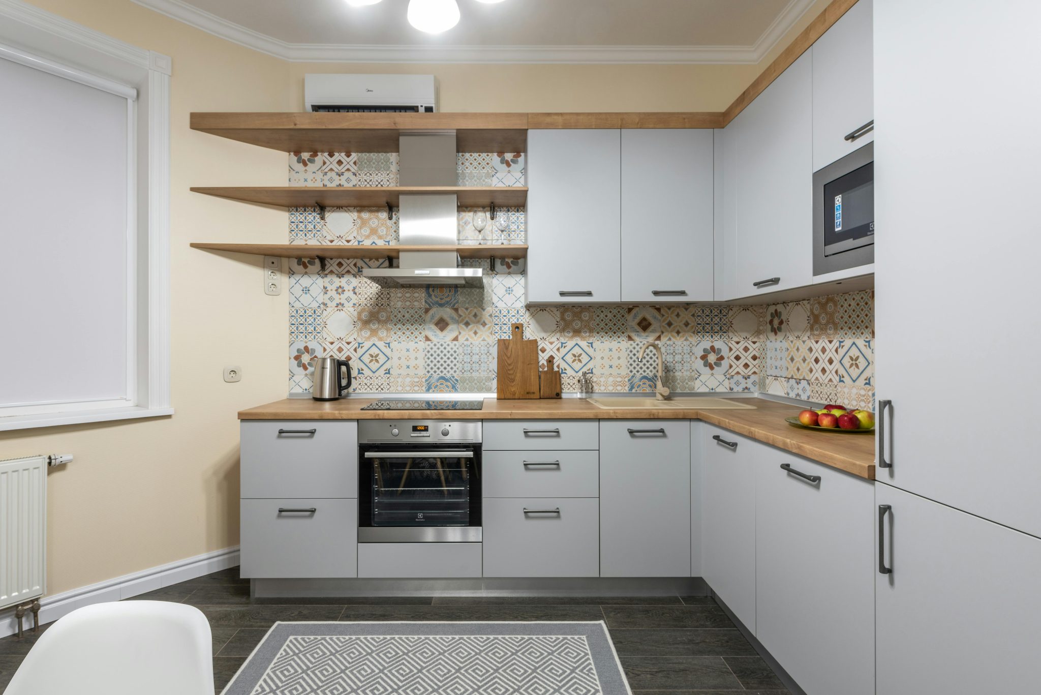 Uncovering the Benefits of Installing a Stove Hood in Your Kitchen