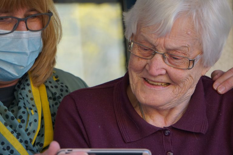 Senior Living Care: Wellness Trends That Aging Parents Can Benefit From