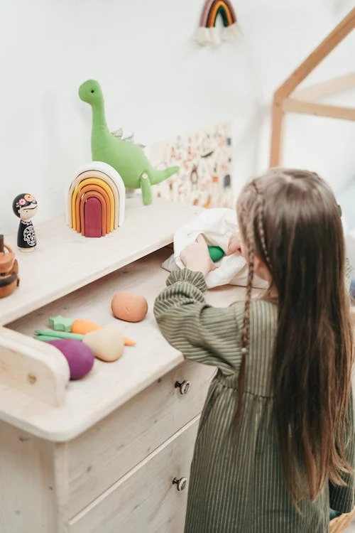 Autumn Colors for Toddler Girls: How to Mix and Match Fall Hues