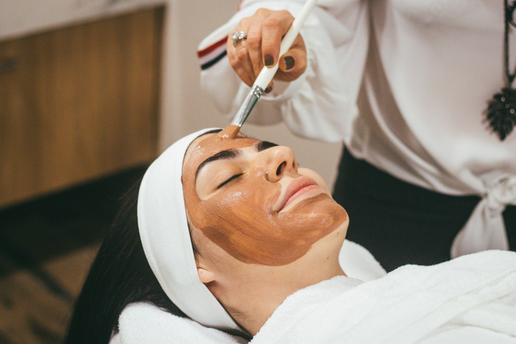 Postpartum Skincare: Secrets To Achieving A Glowing Complexion