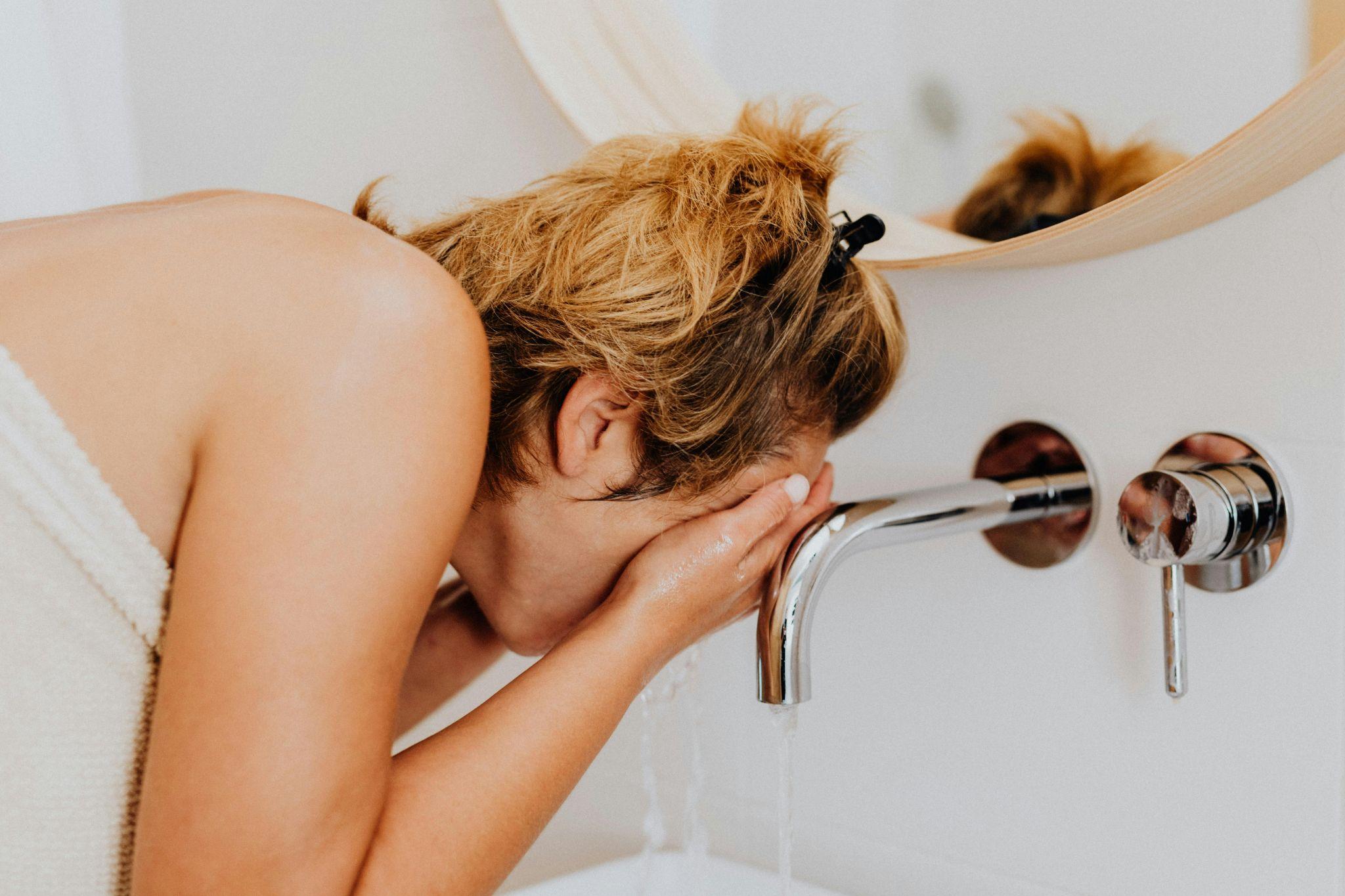 Remain Gentle When Washing Your Face