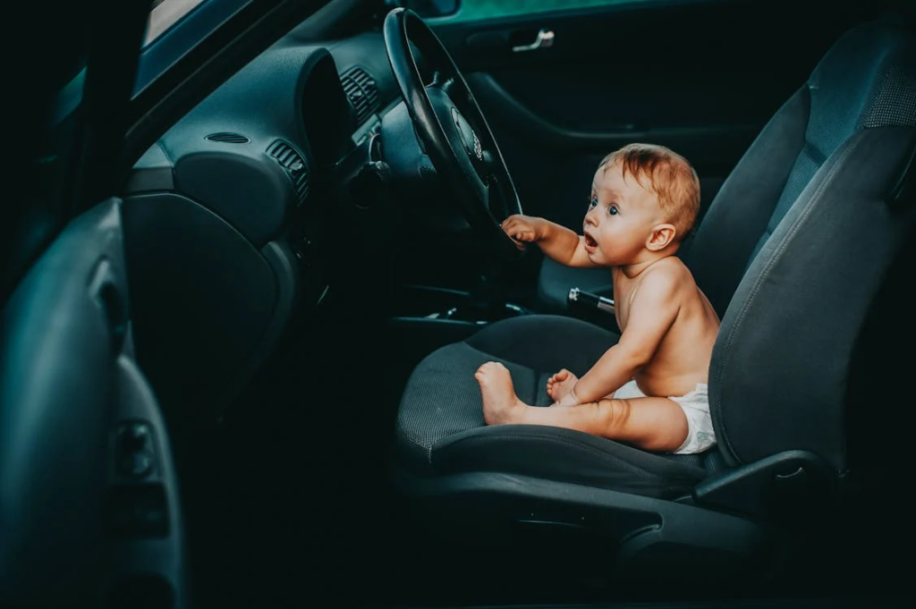 5 Must-Have Items for Car Travels with Babies