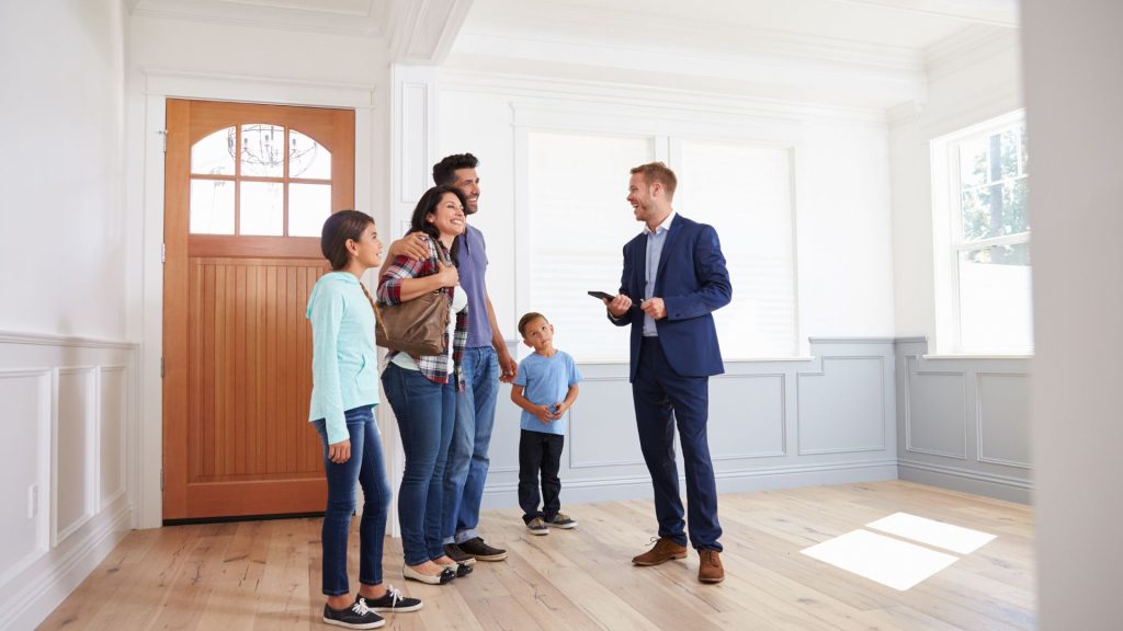Navigating Utah’s Real Estate Market: Finding the Best Realtors in Park City and Beyond