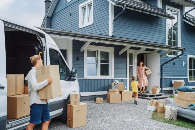 Making the Right Move: Understanding Neighborhood Fees and Family Life