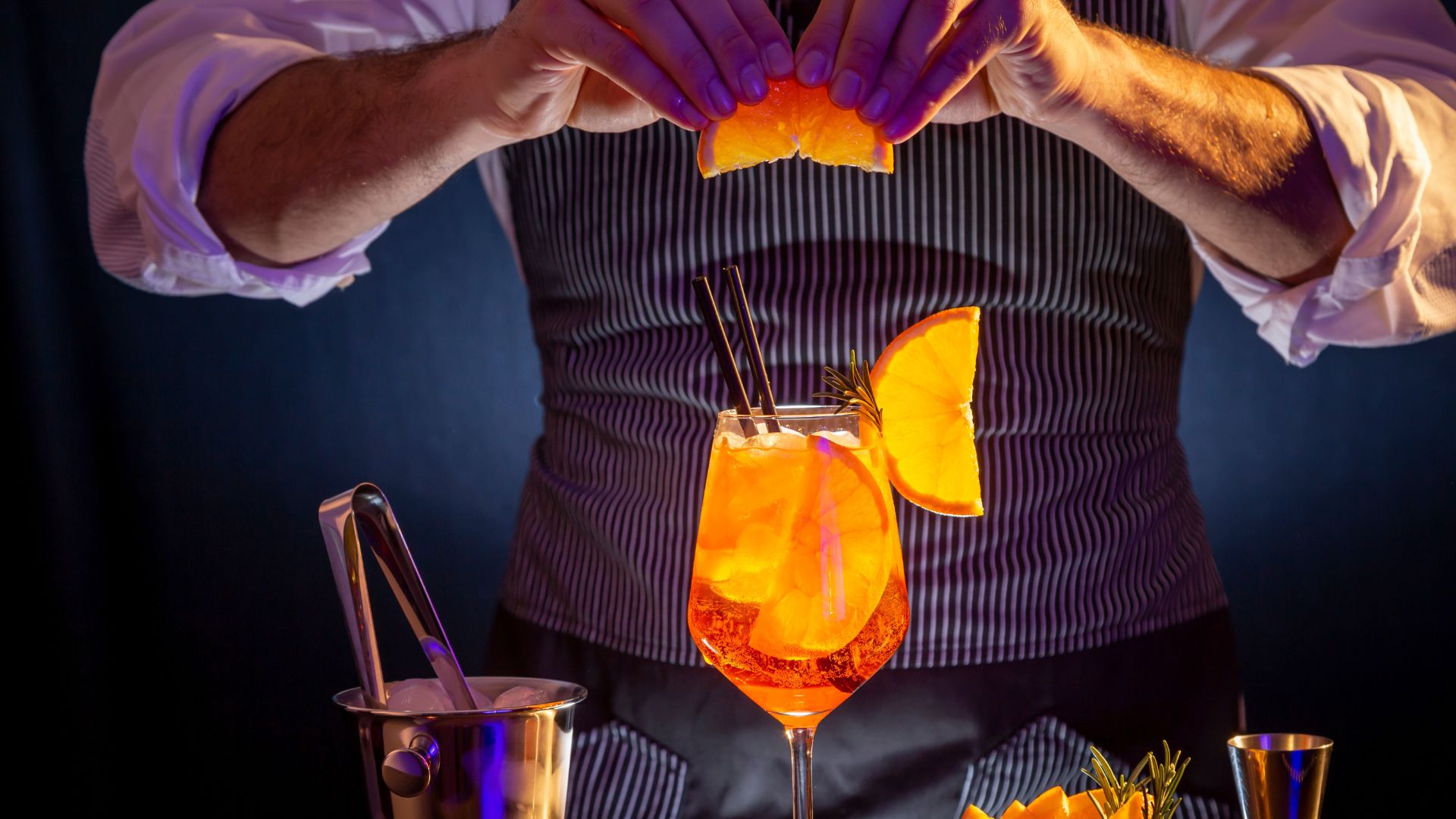 Your Bartending Journey in Virginia: Licensing, Training & Local Tips
