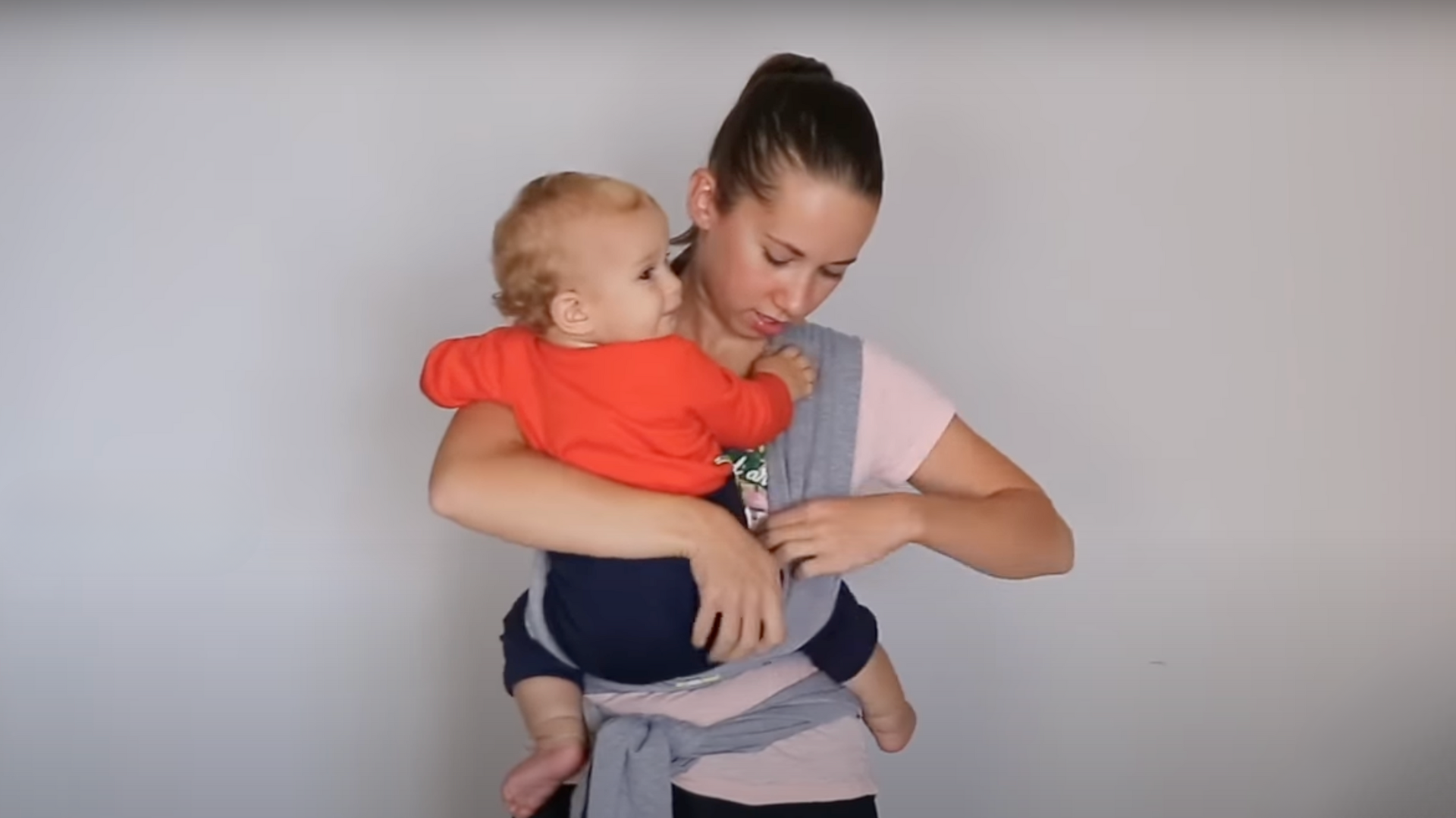 Step_2_Slide_Baby_Into_the_Crossed_Straps