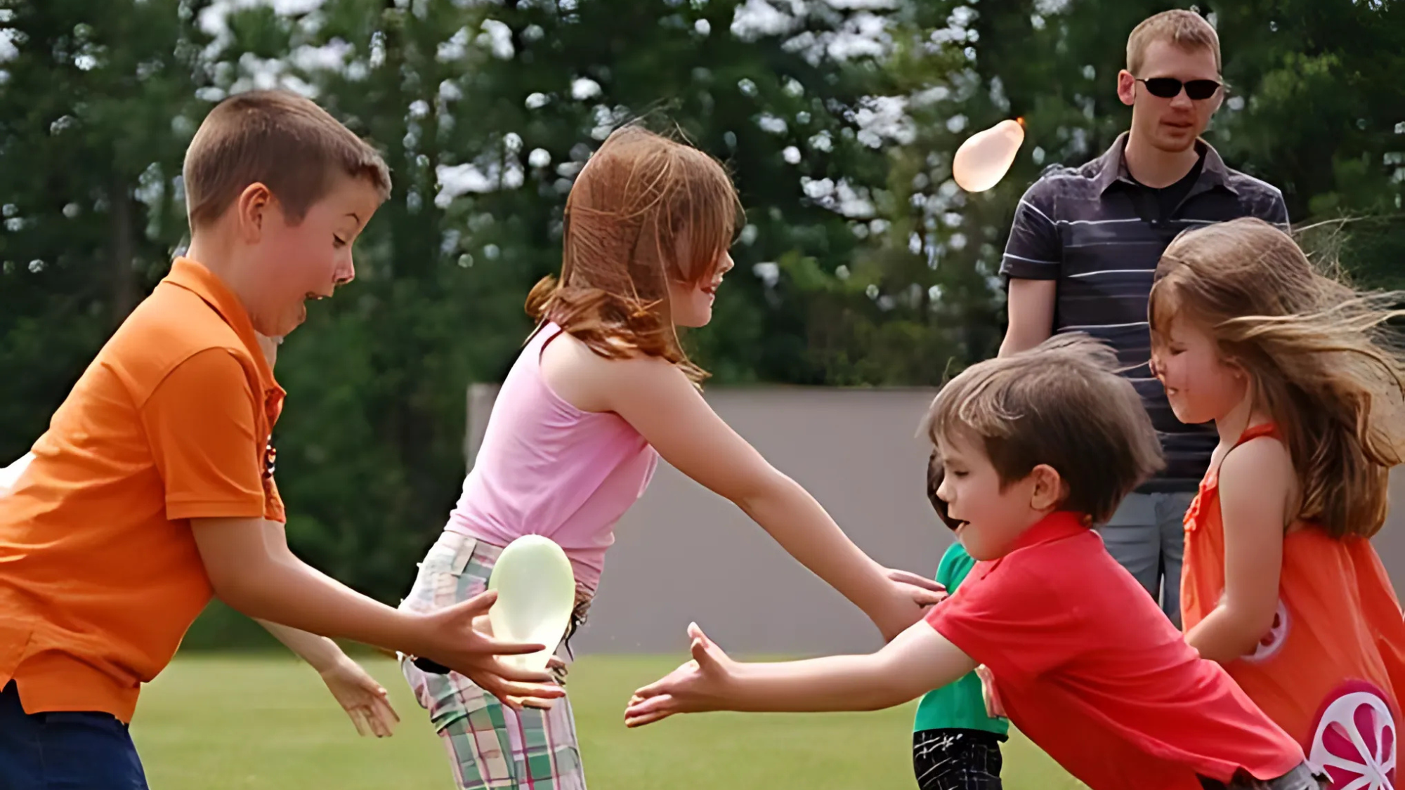 Water_Balloon_Toss