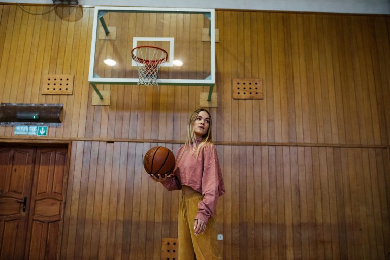 6 Best Tips Not to Miss When Installing an Indoor Basketball Court