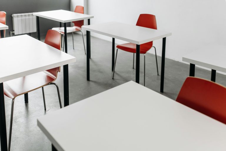 Choosing the Best School Desk for Modern Classrooms