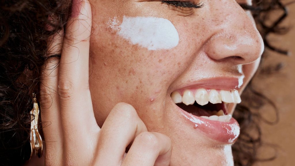The Right Way to Apply Anti-Wrinkle Face Cream