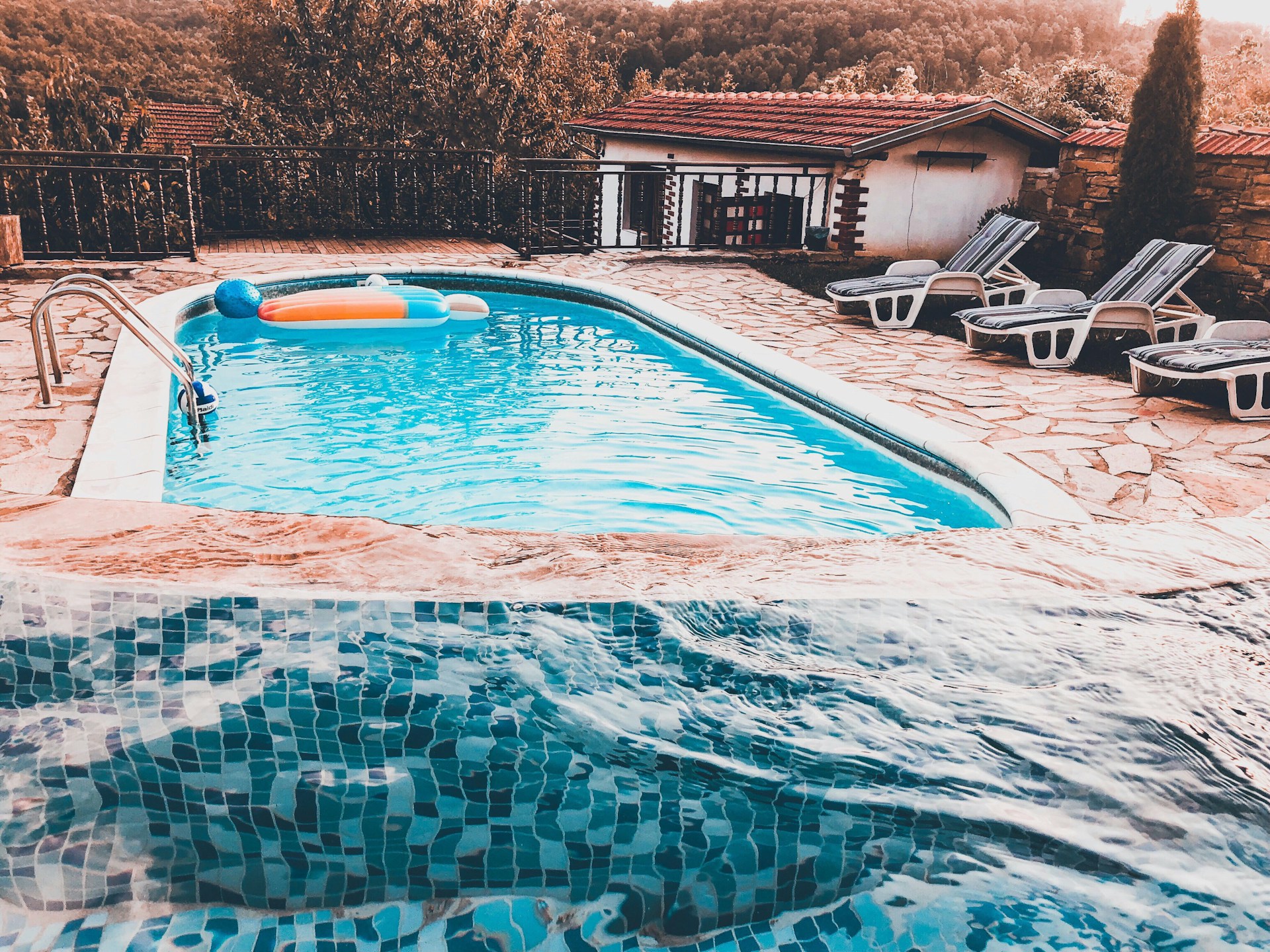 Pools Designed to Withstand Extreme Weather Conditions